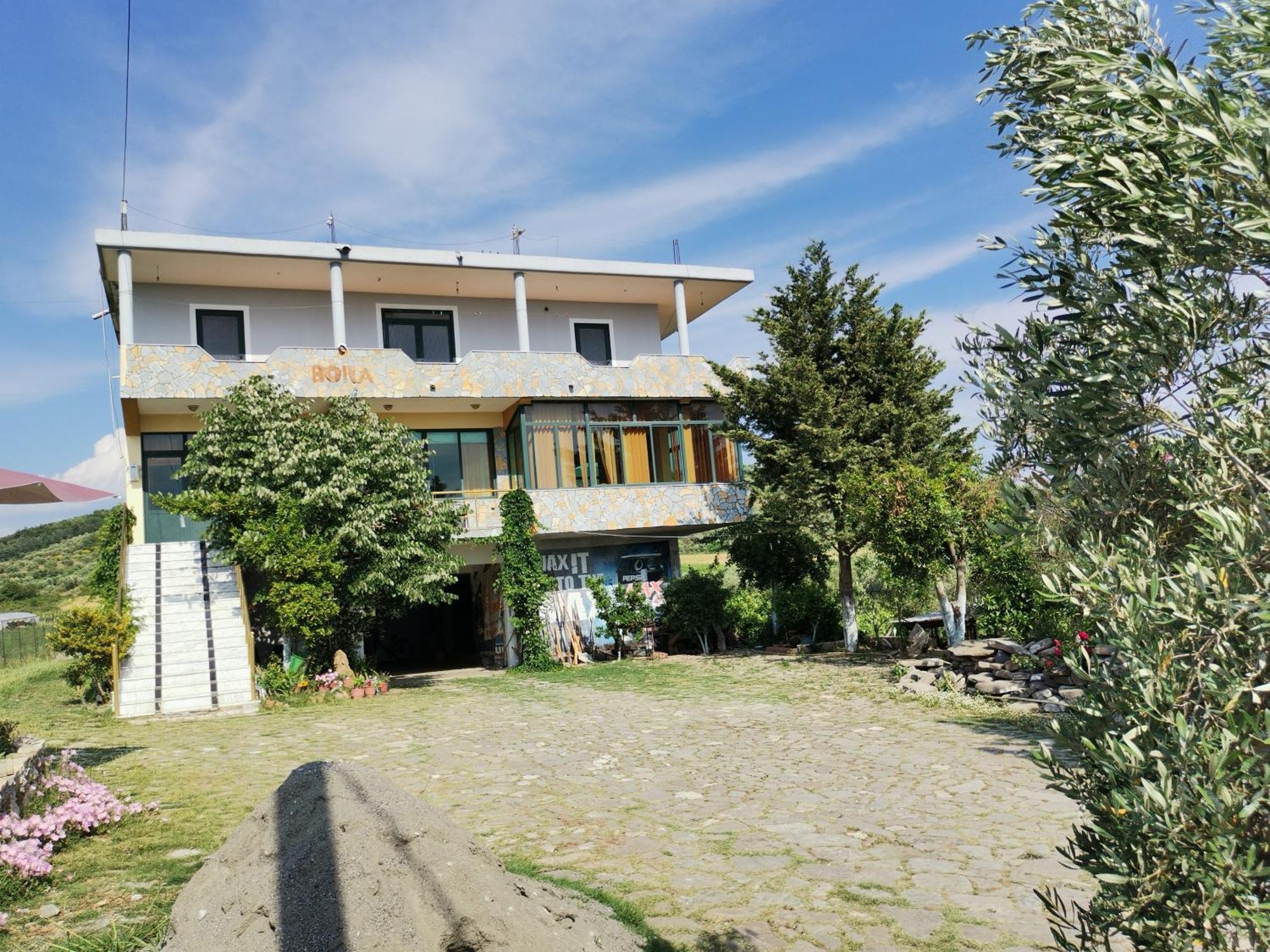 Hotel Bora Gostime Buitenkant foto